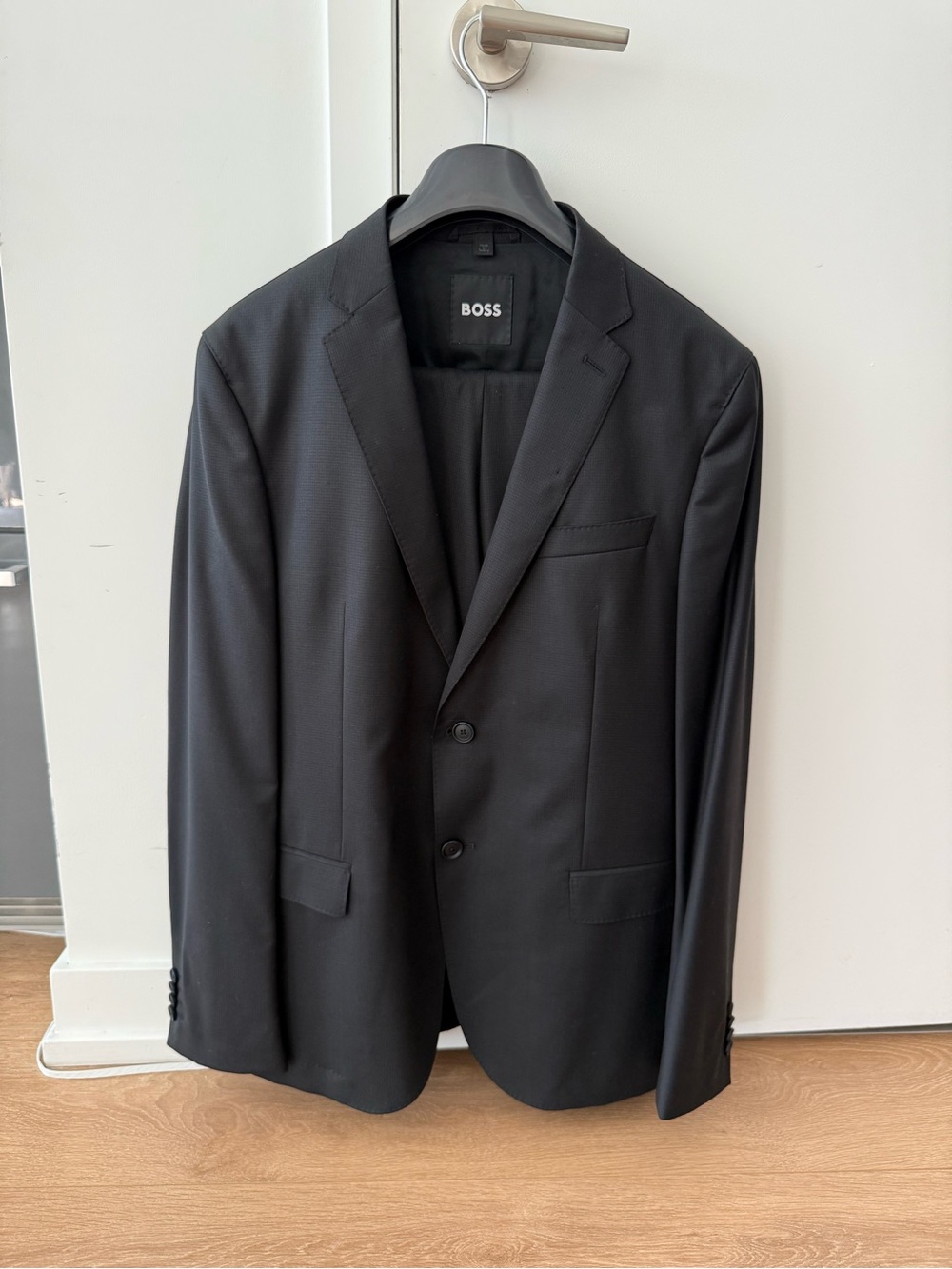 Hugo Boss Black Suit 40R – Jacket & Pants – Worn Once
